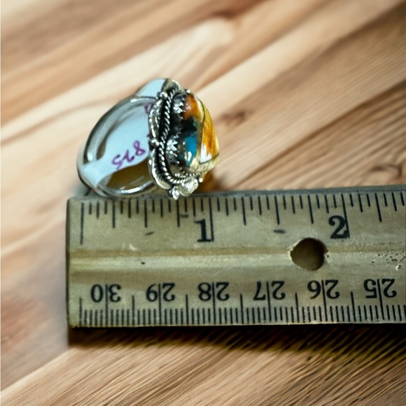 Spiny Oyster Solid Silver Ring in a Southwestern Heart Setting - Picture 6 of 12